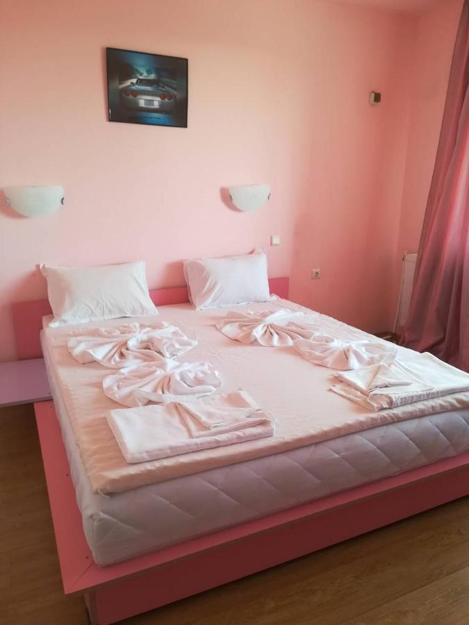Complex Exotica Hotel Lozenets Buitenkant foto