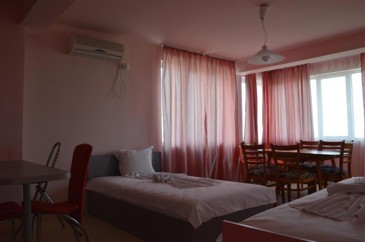 Complex Exotica Hotel Lozenets Buitenkant foto