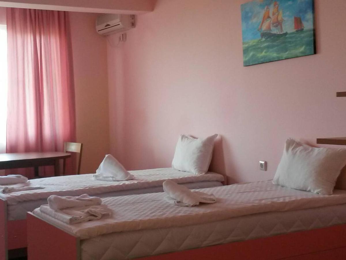Complex Exotica Hotel Lozenets Buitenkant foto