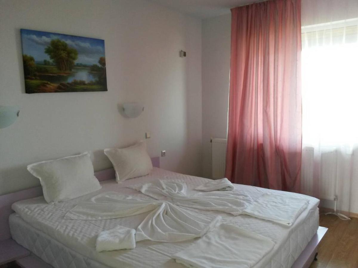 Complex Exotica Hotel Lozenets Buitenkant foto