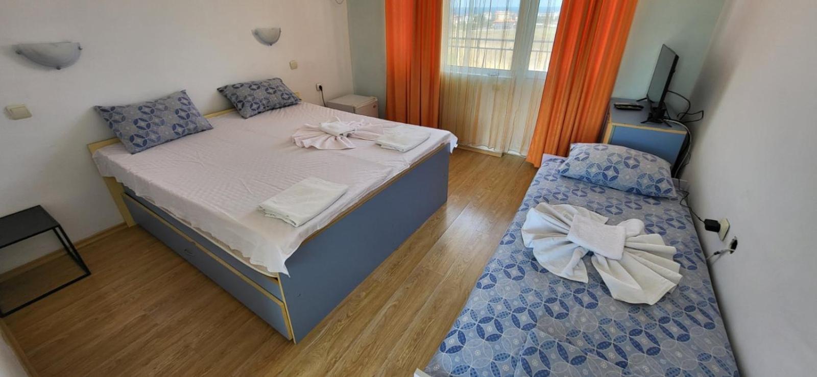 Complex Exotica Hotel Lozenets Buitenkant foto
