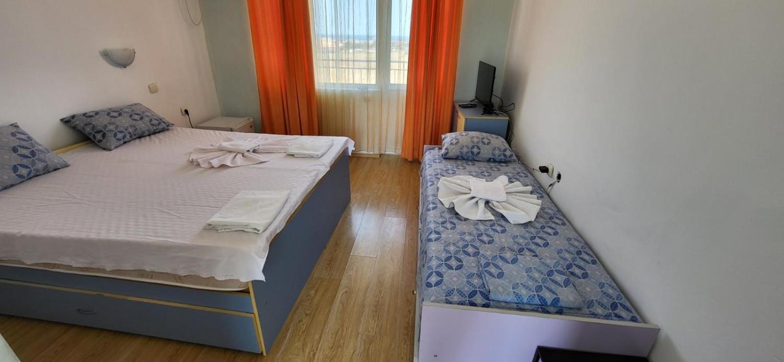 Complex Exotica Hotel Lozenets Buitenkant foto