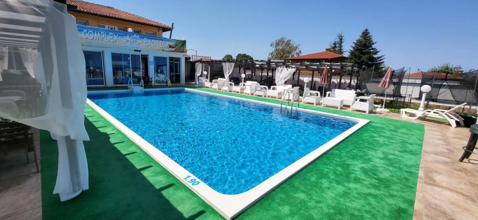 Complex Exotica Hotel Lozenets Buitenkant foto