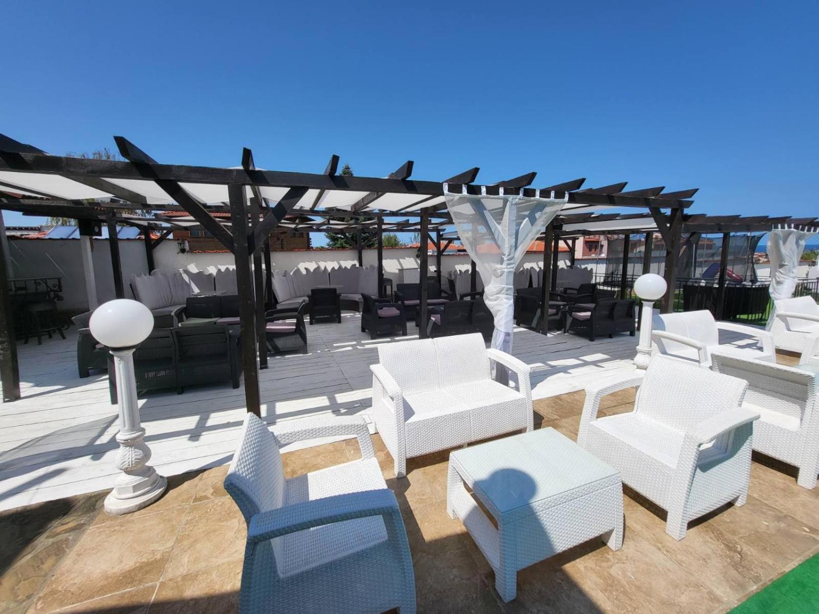 Complex Exotica Hotel Lozenets Buitenkant foto