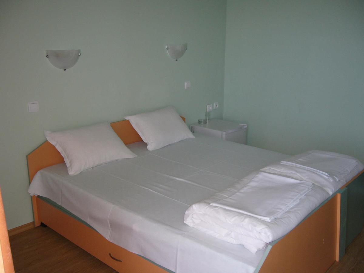 Complex Exotica Hotel Lozenets Buitenkant foto