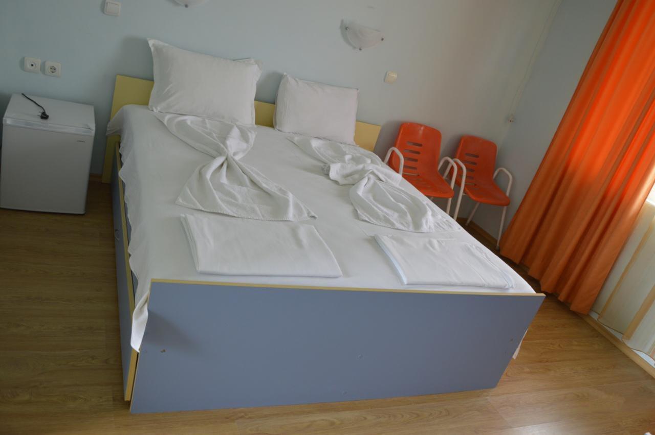 Complex Exotica Hotel Lozenets Buitenkant foto